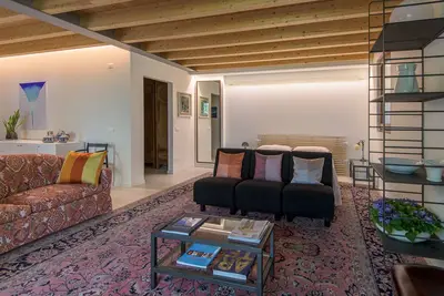 Image de Dependance by the Lake Ground Floor