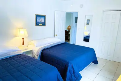 Image de Beach Tide Motel - #9 1 Bedroom 1 King 1 Queen Beds 1 Twin sofabed