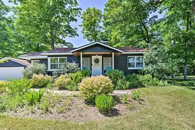 Image de Elk Rapids Bungalow | Garden | Firepit | Ac