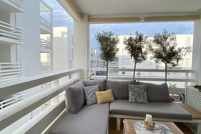Image de 5 min walk to the beach, new apartment equipped with high standard amenities