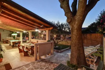 Four Bedroom Holiday Home