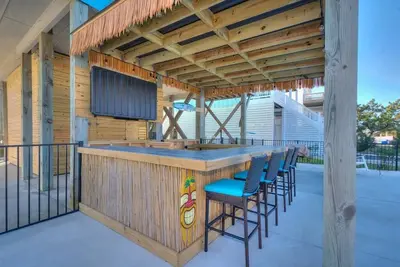 Image de Beautiful 5br/3. 5ba House, 2nd Row, Ocean Views, Pool, Sleeps 12