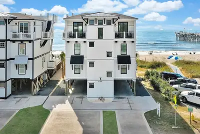 Image de New-Oceanfront-Elevated Pool-Elevator-2 Hot Tubs-14br/14ba +2 Half