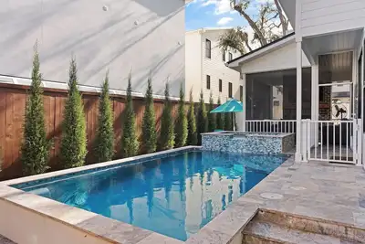 Image de Brand New Home, Sleeps 10, Pool and Screened-in Porch with Tv!