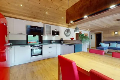 Image de Appartement spacieux dans chalet authentique