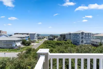 Image de Beaches Be Crazy | Dog Friendly + Game Room & Walk to Beach!