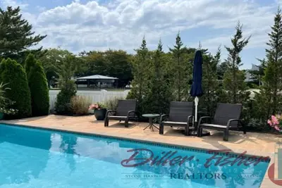 Image de Townhome with pool located off Chelsea Park. Great house for family with kids.
