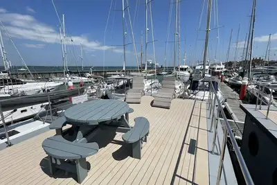 Image de Yarmouth Waterlodge Floating Apartment (Solent Serenity), Waterlodge 1