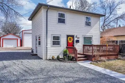 Image de A+ Location Cozy Renovated Home!