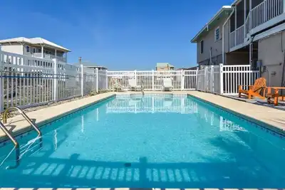 Image de Redfish Gulf view Pool steps from the beach on E. Gorrie Dr.
