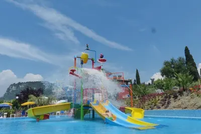 Image de Vacation resort Serenella Mobilehome Pavone for 8 persons