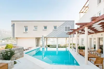 Image de Modern Luxury Villa with Swimming Pool - Bayside Apartment\n