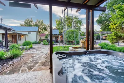 Image de The Vintner w/personal hot tub & fireplace
