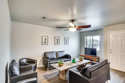 Image de Fire Pit + Covered Patio: Bullhead City Escape!
