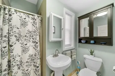 Image de Cozy 3-bedroom house 84 walk