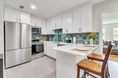 Image de Remodeled Home w\/ Yard ~ 5 Mi to Downtown Austin!