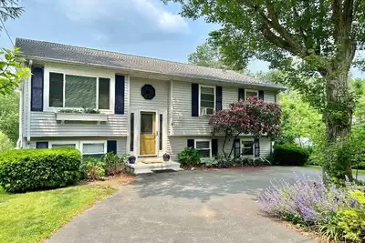 Image de Spacious 4-bedroom in Pettaquamscutt Lake Shores/Walk to Narrow River