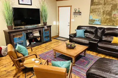Image de Tailwaters Trout and Lake Retreat! Inviting home minutes to River and Lake!