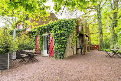 Image de Maison 'Les Gîtes Du Robelier - L'étang' avec terrasse privée, jardin partagé et Wi-Fi