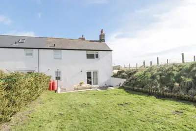 Image de Little Haven, pet friendly, with open fire in Bamburgh
