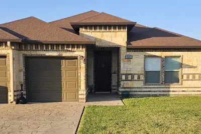 Image de 3 bdr 2 bath open concept home. \n\n
