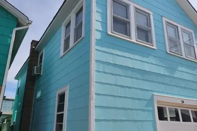 Image de Beach Block Summer house with a garage, central Ac, back yard and wifi!