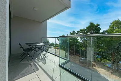 Image de Appartement de deux chambres avec la terrasse et la vue sur le mer Brela, Makarska (A-19834-f)