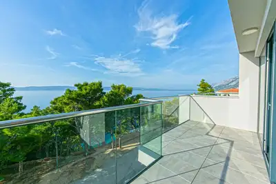 Image de Appartement de deux chambres avec la terrasse et la vue sur le mer Brela, Makarska (A-19834-g)