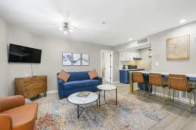 Image de Newly Renovated Atlanta Gem: Central Buckhead Apt.