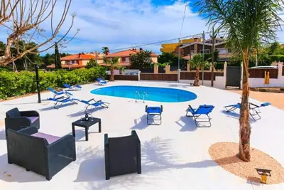 Image de Global Villa Bianca avec piscine et barbecue