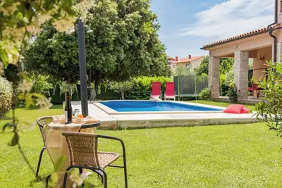Appartement de vacances avec piscine