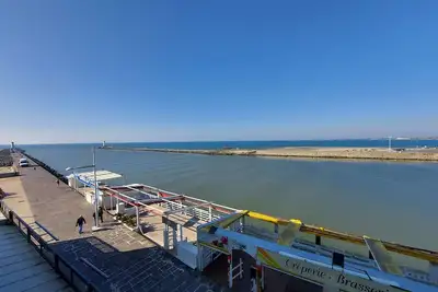 Image de Appartement 2 pièces avec terrasse en front de mer à louer
