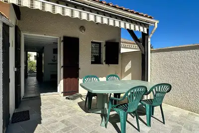 Image de Maison plage à 900m, 3 chambres, terrasse, barbecue, parking, proximité commerces, calme assuré