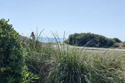Image de Studio alcôve climatisé pour 4 pers. avec parking à 20m de la plage, animaux bienvenus