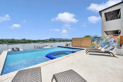Image de Wave on Wave Haus and Concierge Services