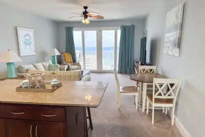 Image de \"Ocean Paradise\" #1425-sleeps 7-Ocean views