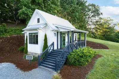 Image de Magnolia Cottage at Julep Farms