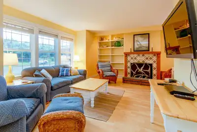 Image de Becalmed Mca#1653-Fenced yard, 1/4 block to beach, dogs ok, Gas Fireplace