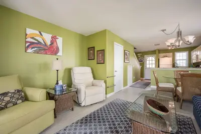 Image de Prime Tee Haven | 2 bed/2. 5 bath townhouse on golf course with shared pool