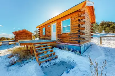 Image de Log cabin on 1, 800-acre ranch with sweeping mountain & meadow views
