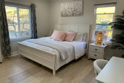 Elegant new 1b1b attached suite at East Milpitas