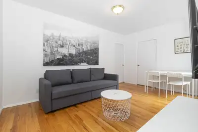 Image de Charming Upper East Two Bedrooms Apartment Nyc