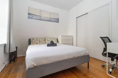 Image de Lovely 2 Br No Living Room on Upper East Side Nyc