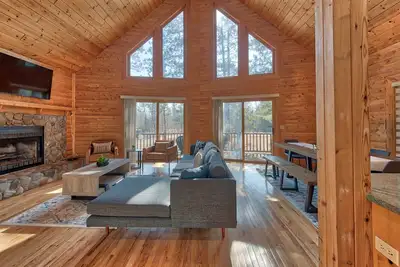 Image de Secluded Cabin Retreat – Your Escape to Nature!
