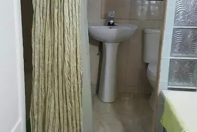 Image de 1 bedroom apartment with option of a car included