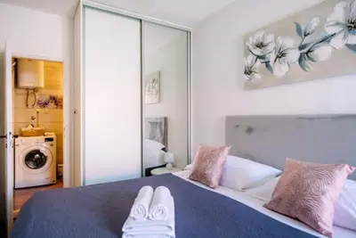 Image de One Bedroom Apartment with Terrace