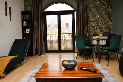Supérieure-Appartement-Salle de bain privée séparée-Vue ville