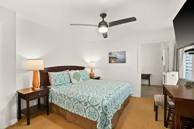 Image de 3 Bedroom Ocean Front Condo with Pool & Elevator!