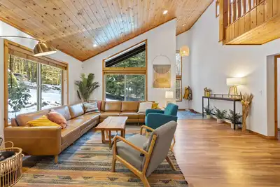 Image de Pine Shadow Lodge near Mt. Hood - Modern & Stylish