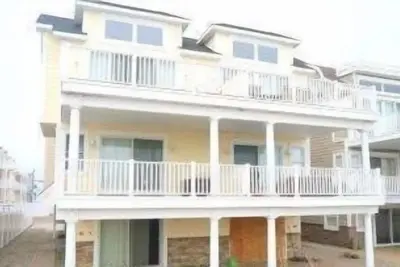 Image de 3204 Boardwalk South